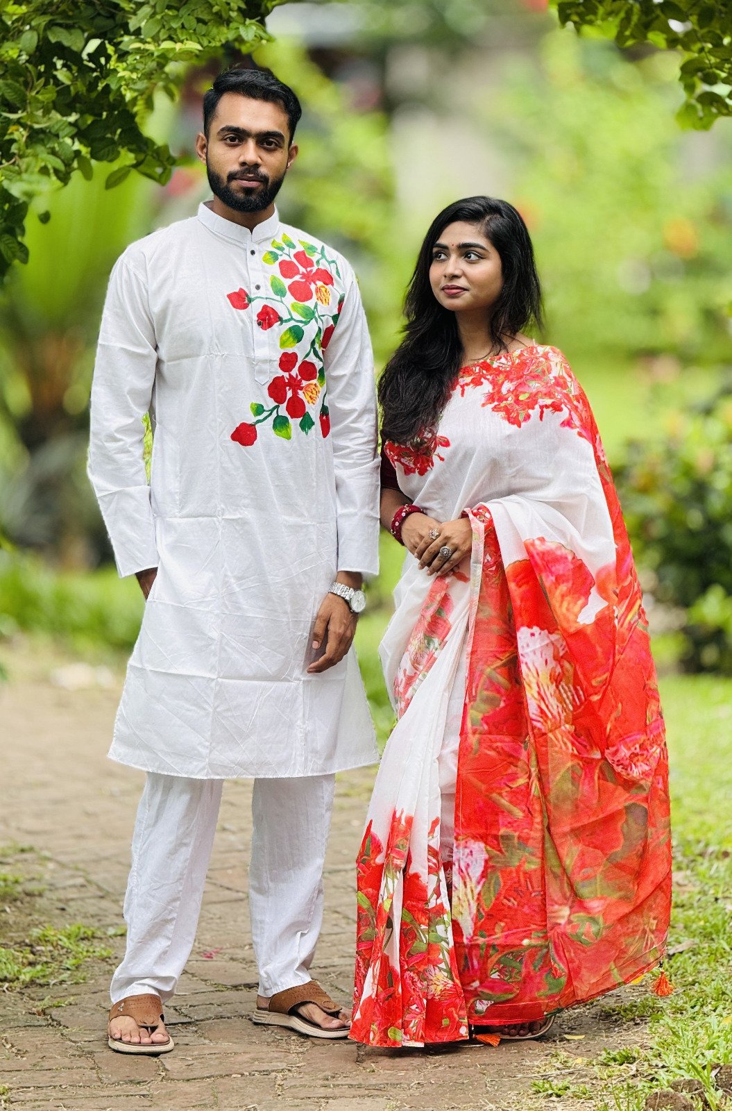 কাপল ড্রেস কালেকশন চান্দুরি সিল্ক শাড়ি ও ধুপিয়ান পাঞ্জাবি